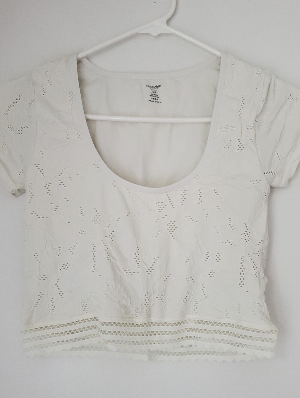 Aerie Superchill White Eyelet Scoop Neck Crop Top Size S Lace Hem Lightweight